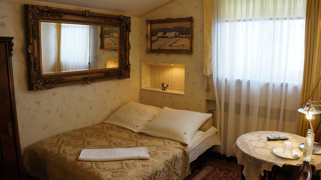 Florian Budget Rooms Krakow Room photo