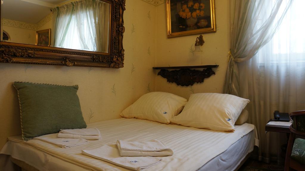 Florian Budget Rooms Krakow Room photo